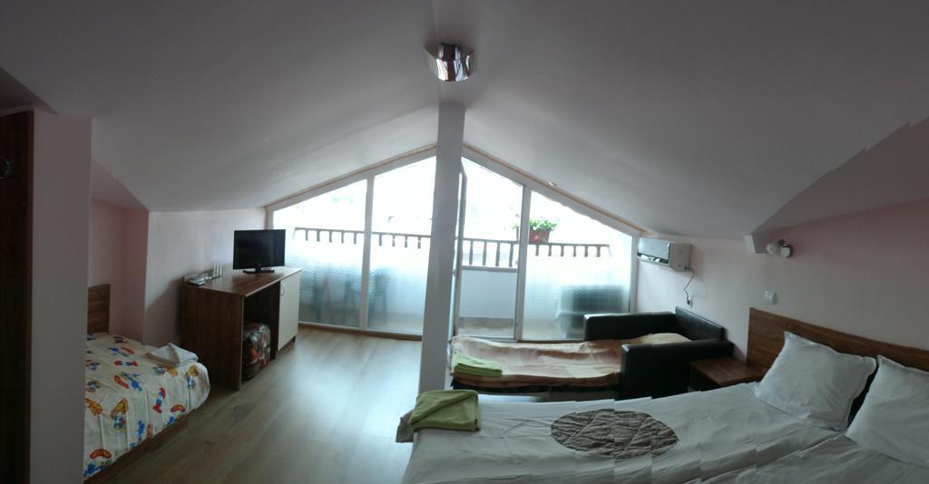 Guest House Rosa Kiten  Kamer foto
