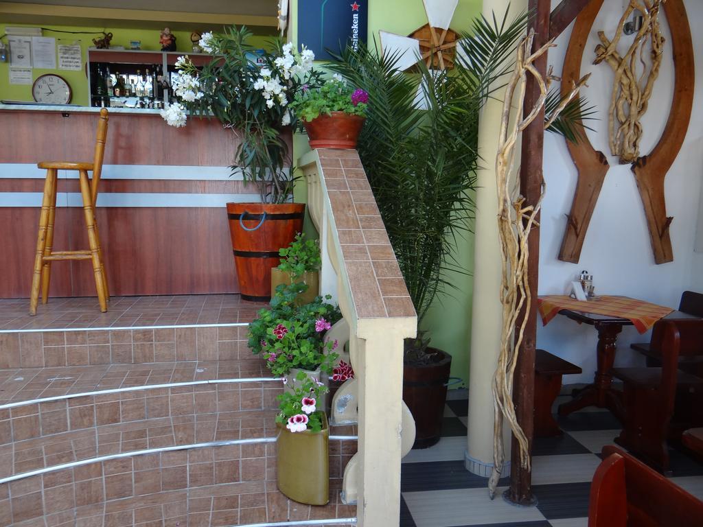 Guest House Rosa Kiten  Buitenkant foto