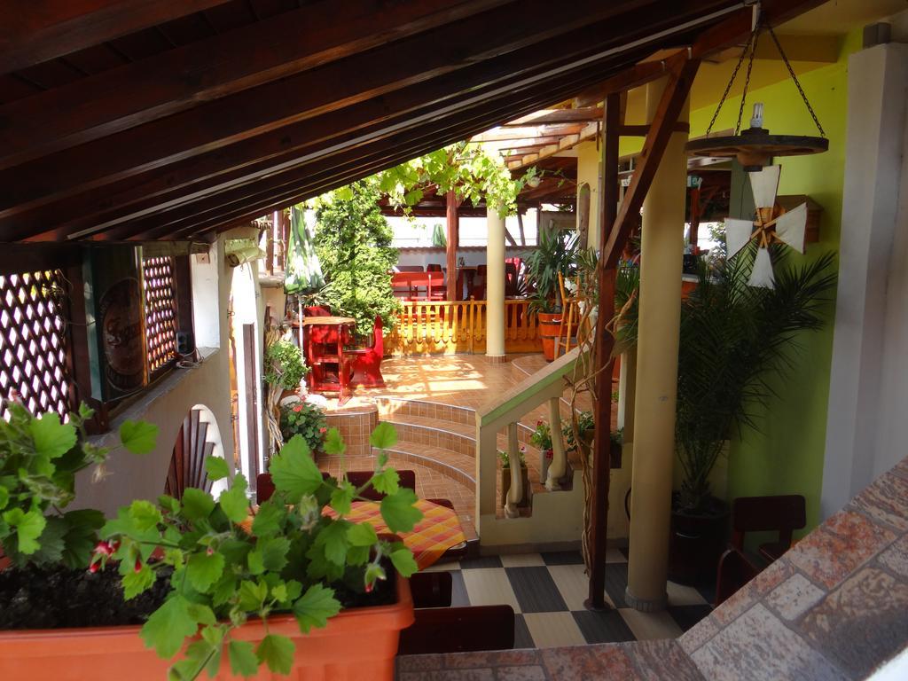 Guest House Rosa Kiten  Buitenkant foto