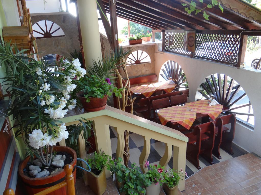 Guest House Rosa Kiten  Buitenkant foto